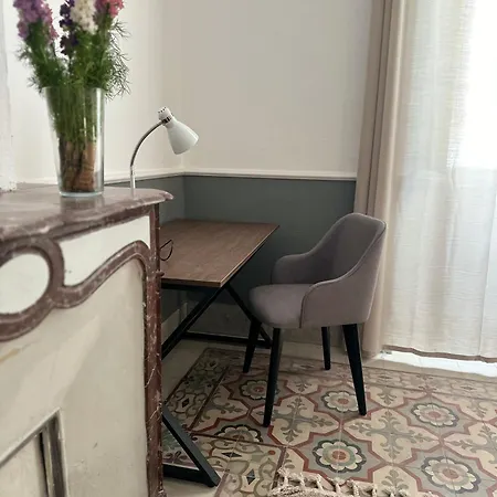 Private Rooms In Authentic Apartment In Old Town Of Tunis, Near Medina Exterior photo